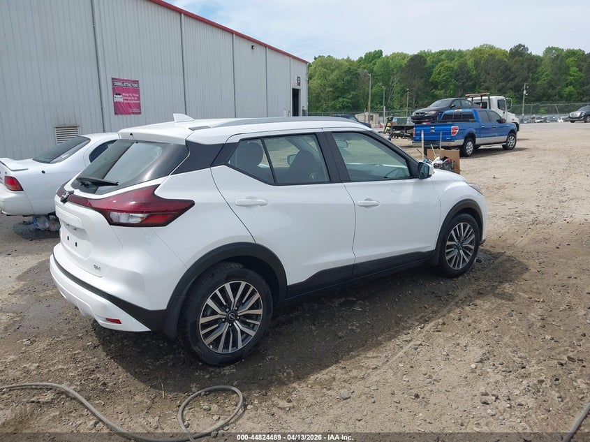 2022 Nissan Kicks Sv Xtronic Cvt
