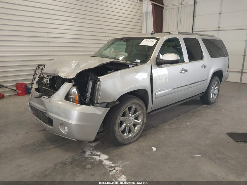 2014 Gmc Yukon 6.2 Xl 1500 Denali silver Lot 111044824530 Vin 1GKS2MEF0ER184631
