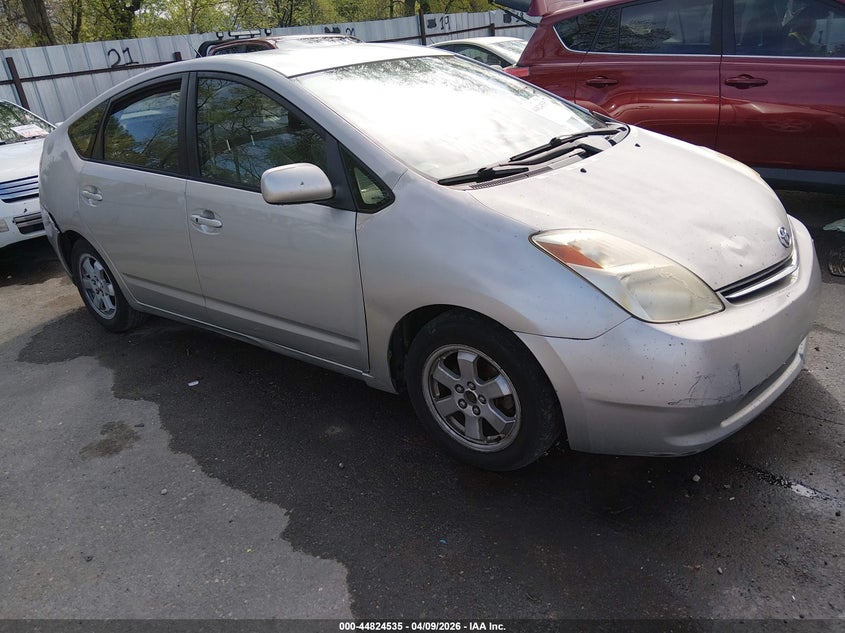 TOYOTA PRIUS 2005. Lot# 44824535. VIN JTDKB20U857039628. Photo 1