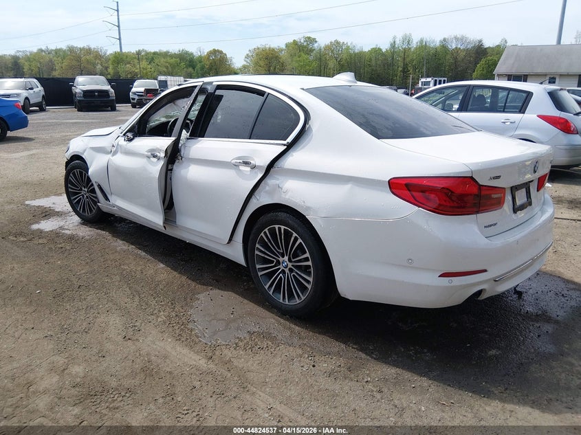 2019 BMW 530I auction photo 3