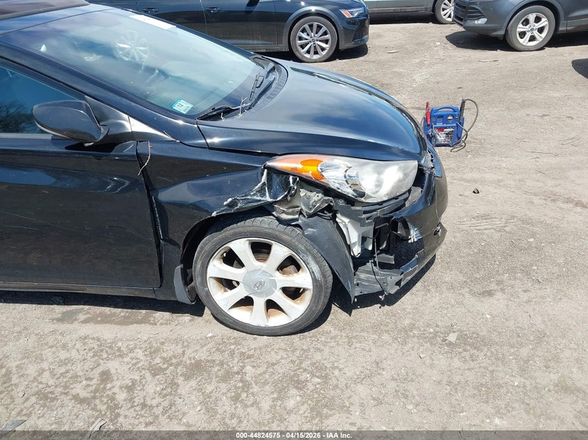 2013 Hyundai Elantra Limited VIN: KMHDH4AE1DU669562 Lot: 44824575