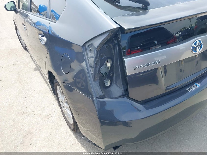 2014 Toyota Prius 1.8 Plug-In grey Lot 111044824746 Vin JTDKN3DP7E3049740