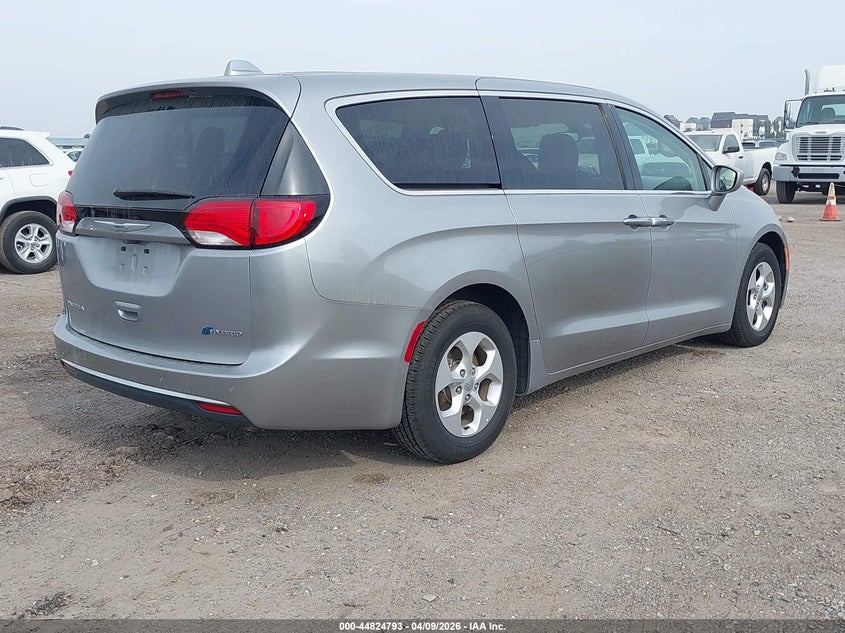 2018 Chrysler Pacifica Hybrid Touring Plus