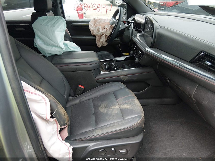 2025 Chevrolet Suburban 4Wd Rst