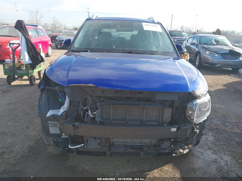 2022 Hyundai Venue Limited VIN: KMHRC8A39NU186803 Lot: 44824902