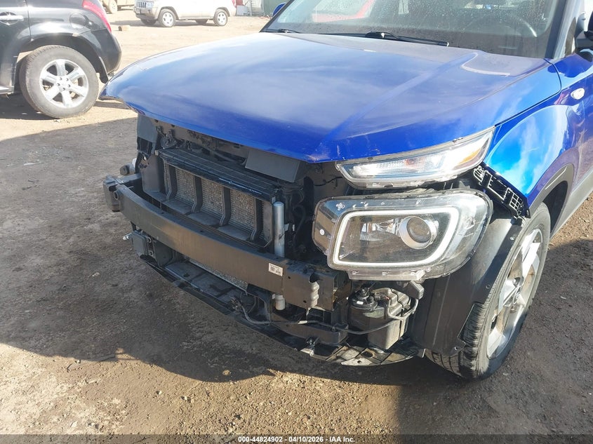 2022 Hyundai Venue Limited VIN: KMHRC8A39NU186803 Lot: 44824902