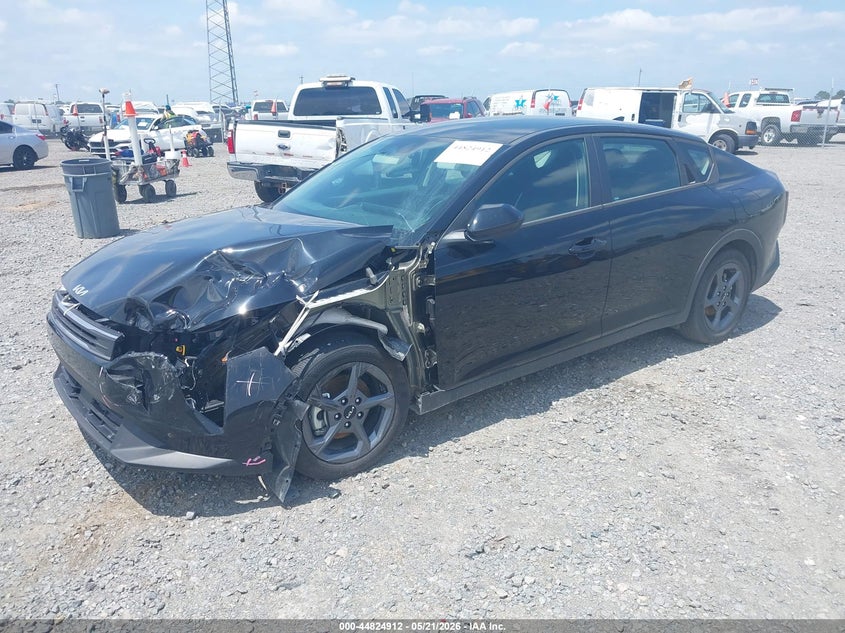 Vin: 3kpft4de1se243812, lot: 45322184, kia k4 lxs 20252
