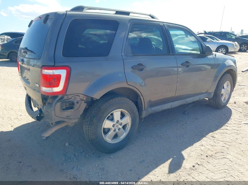 Vin: 1fmcu9dg0bka62238, lot: 45322242, ford escape xlt 20114