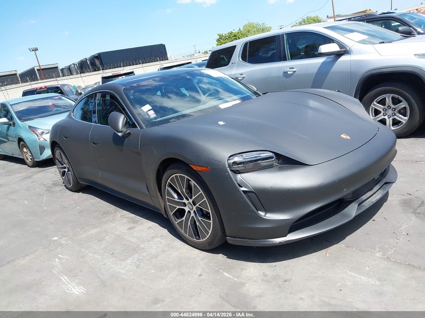 2022 PORSCHE TAYCAN