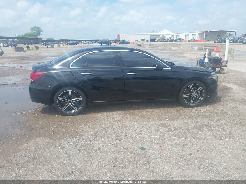 2021 Mercedes-Benz A 220 VIN: W1K3G4EB1MJ300601 Lot: 44825007