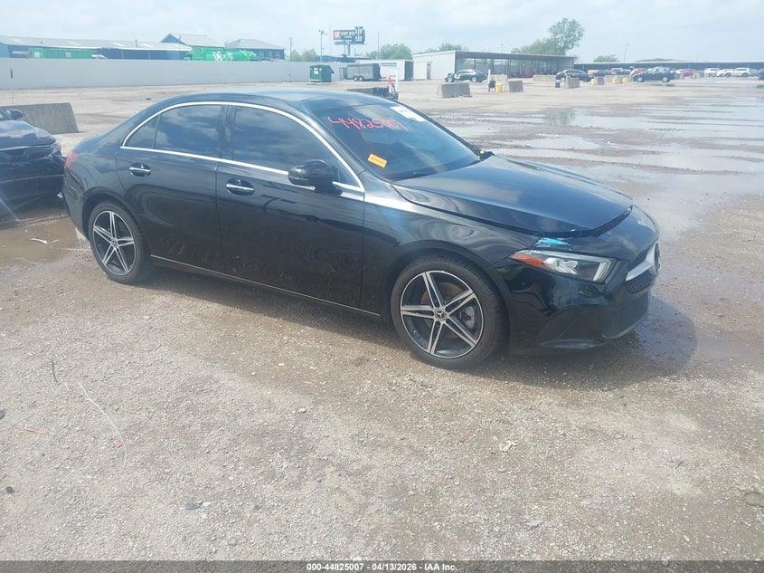 2021 Mercedes-Benz A 220