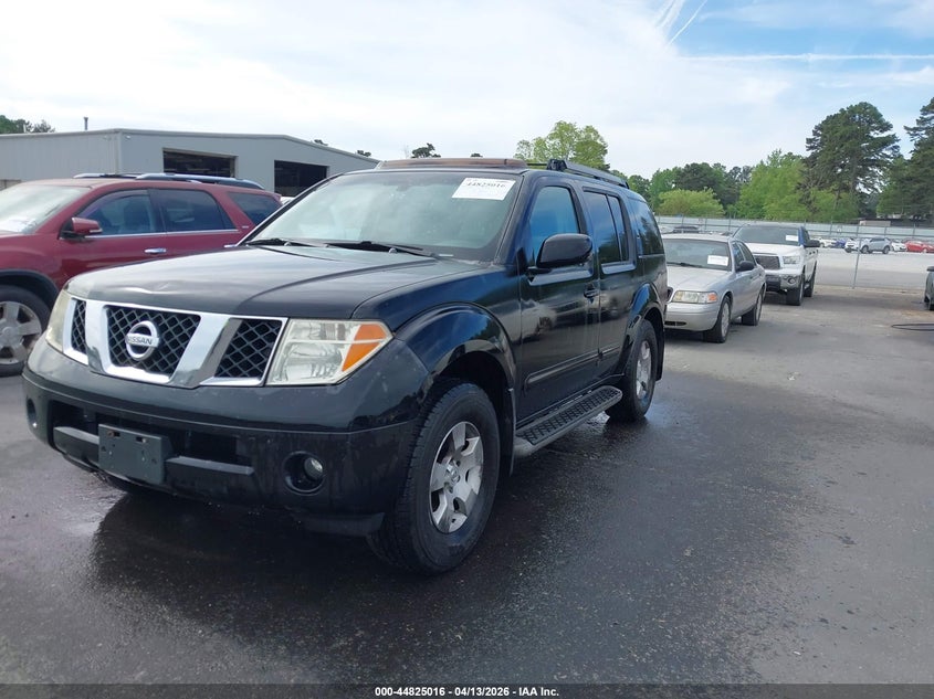 2005 Nissan Pathfinder Se