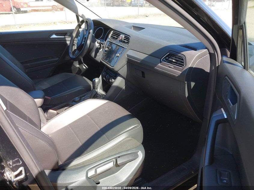 2021 Volkswagen Tiguan 2.0T Se/2.0T Se R-Line Black/2.0T Sel