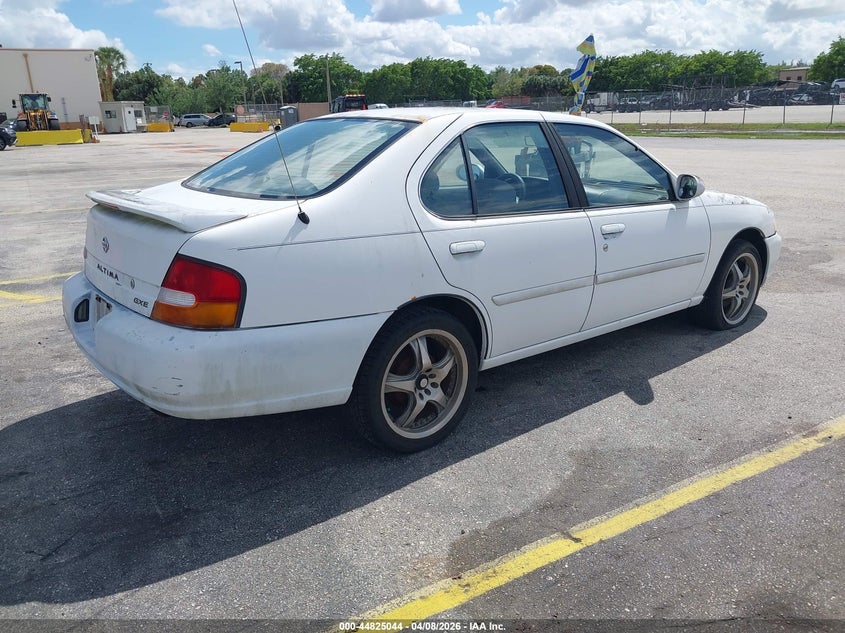 1998 Nissan Altima Gle/Gxe/Se/Xe
