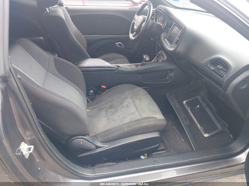 2015 Dodge Challenger Sxt