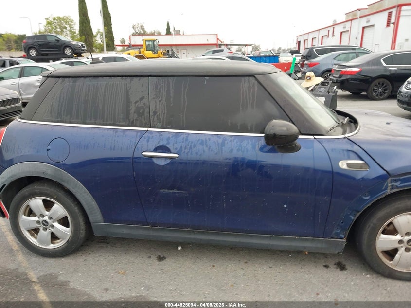 2015 Mini Hardtop Cooper VIN: WMWXM5C5XFT939393 Lot: 44825094