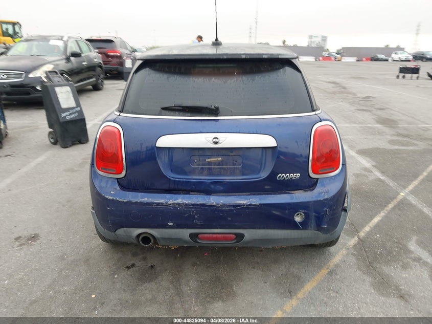 2015 Mini Hardtop Cooper VIN: WMWXM5C5XFT939393 Lot: 44825094