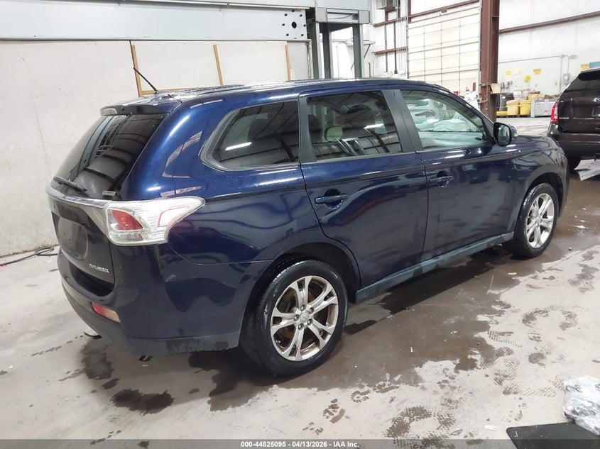 2014 Mitsubishi Outlander Se