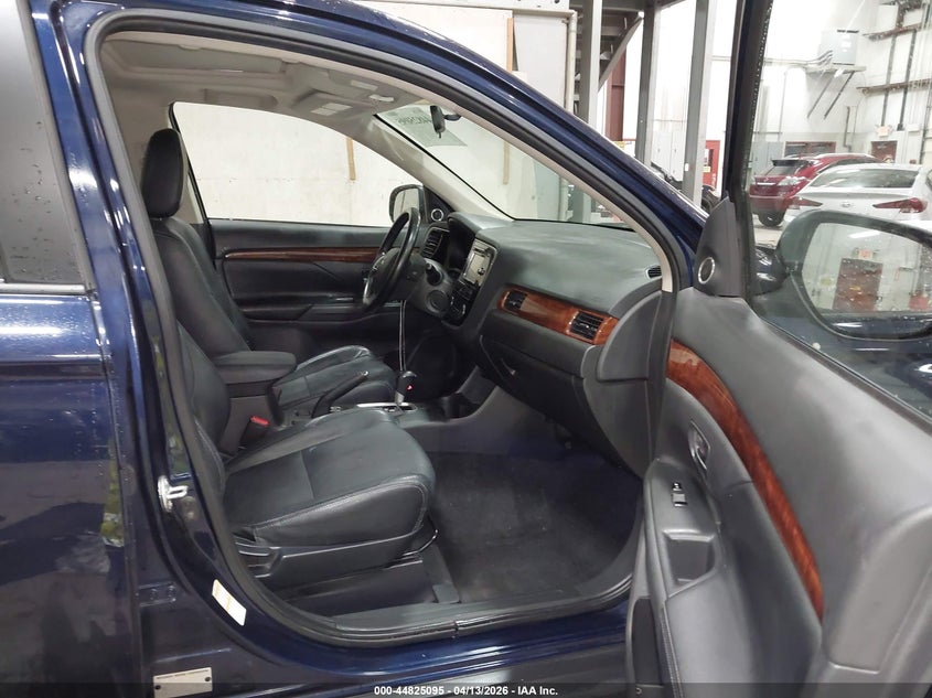 2014 Mitsubishi Outlander Se