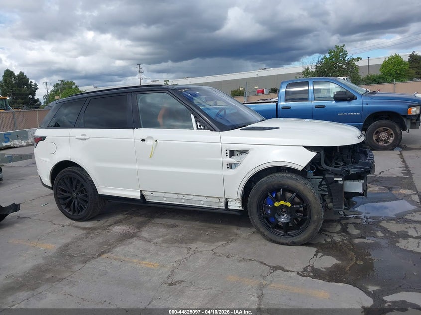 2017 Land Rover Range Rover Sport 5.0L V8 Supercharged Svr VIN: SALWZ2FE3HA147829 Lot: 44825097