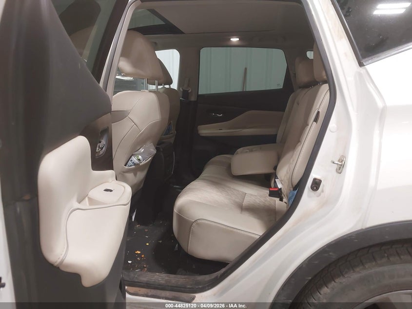 2020 NISSAN MURANO auction photo 8