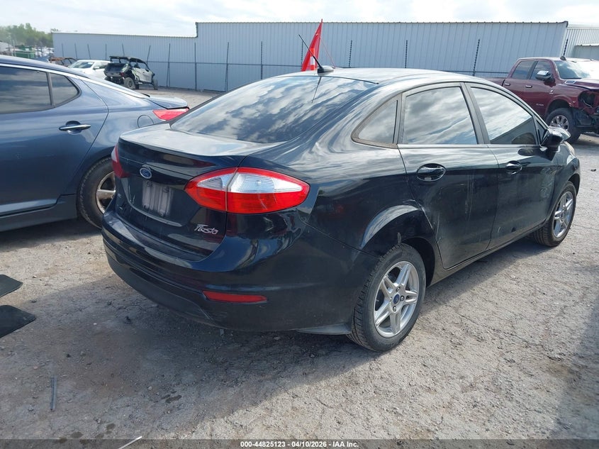 Vin: 3fadp4bj7hm126431, lot: 45322395, ford fiesta se 20174