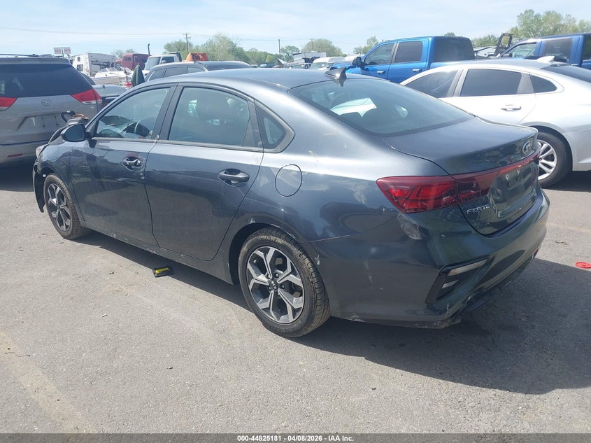 VIN 3KPF24AD4ME349737 2021 KIA FORTE LXS