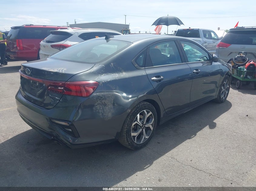 VIN 3KPF24AD4ME349737 2021 KIA FORTE LXS