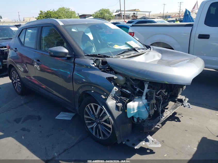 2021 Nissan Kicks Sv Xtronic Cvt