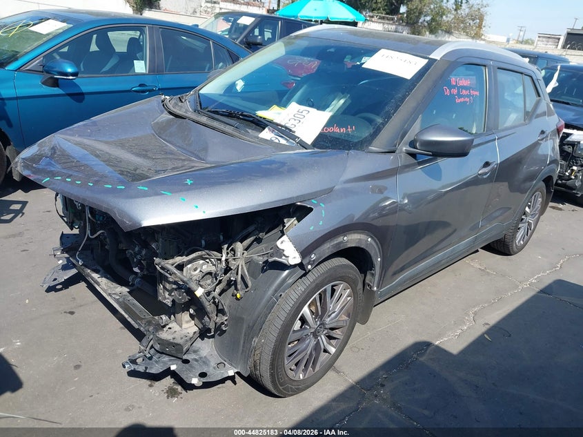 2021 Nissan Kicks Sv Xtronic Cvt