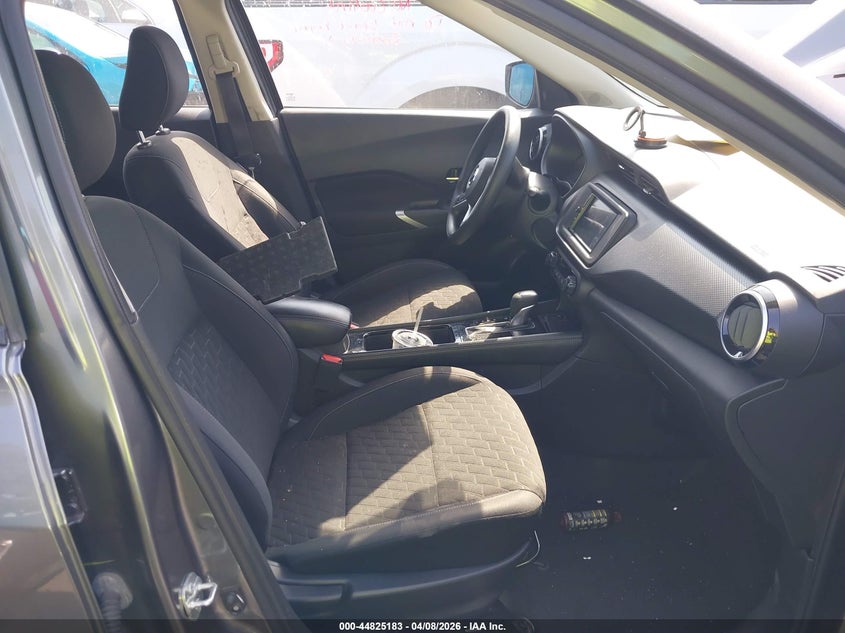 2021 Nissan Kicks Sv Xtronic Cvt