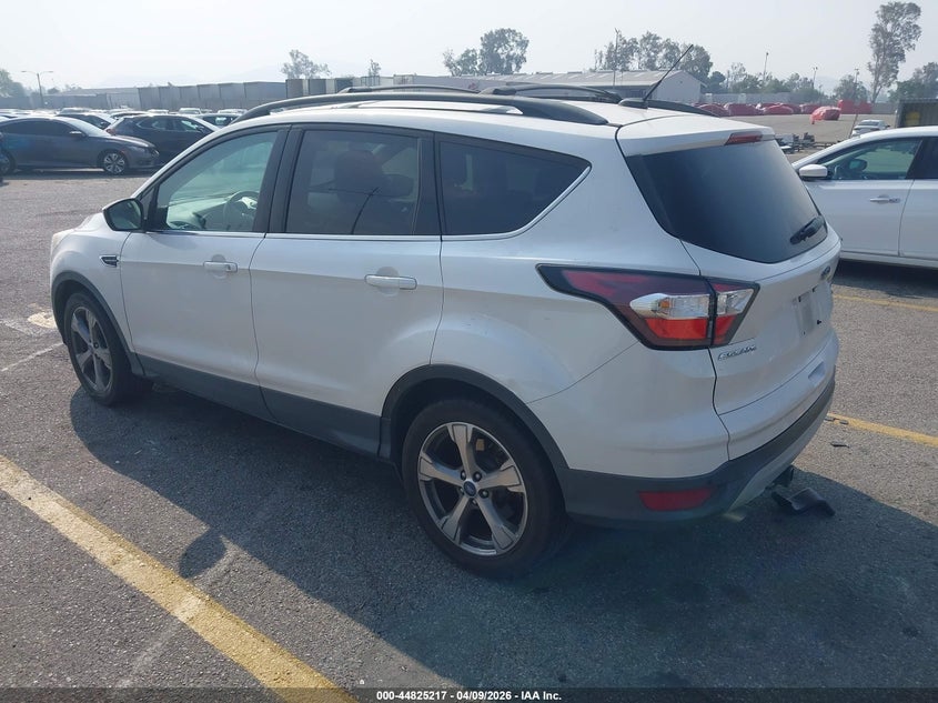 2017 Ford Escape 2.0 Se White Lot 111044825217 Vin 1FMCU0G95HUA80613