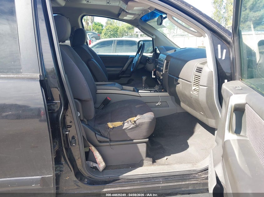 2005 Nissan Armada Se