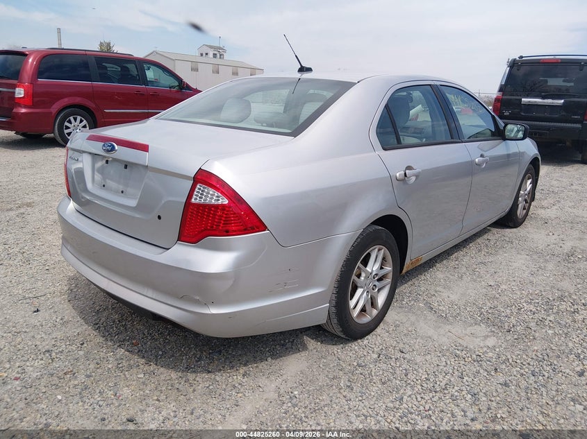 2011 Ford Fusion S