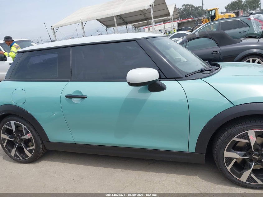 2025 Mini Hardtop Cooper S VIN: WMW23GD01S2W96066 Lot: 44825375