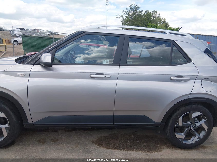 2024 Hyundai Venue Sel VIN: KMHRC8A30RU311340 Lot: 44825385