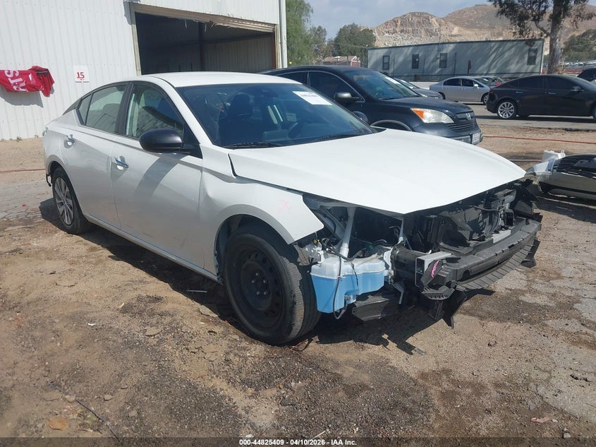 2025 Nissan Altima S Fwd