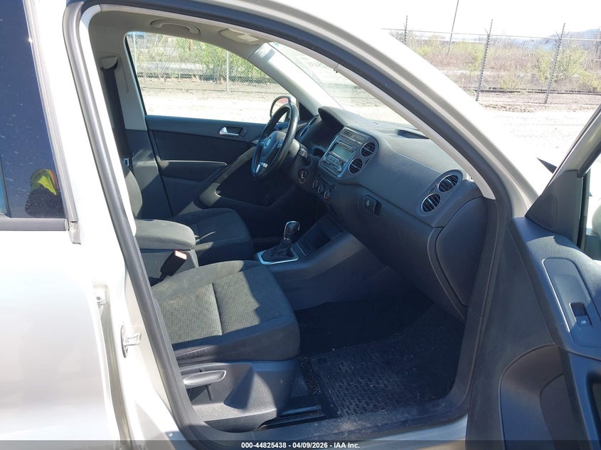 2014 Volkswagen Tiguan S