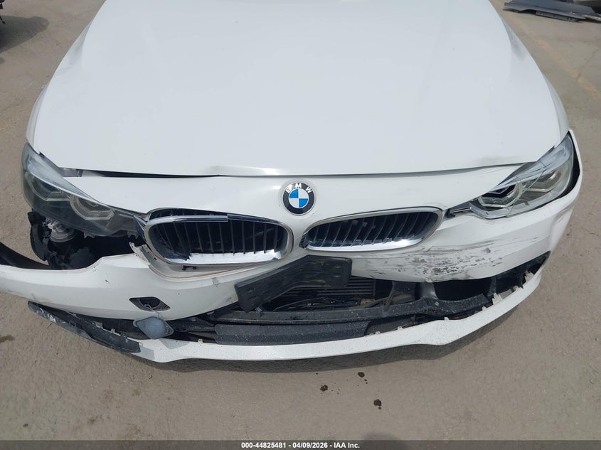 2018 BMW 3er 2.0 320I white Lot 111044825481 Vin WBA8E1G58JNU89051