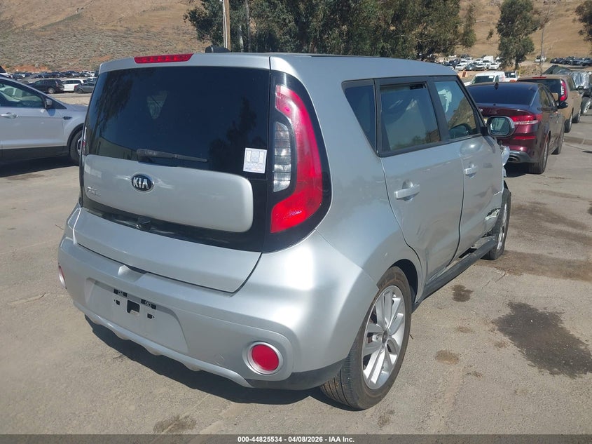 2019 KIA SOUL auction photo 4