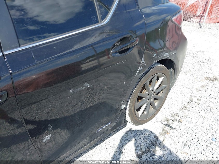 2013 Lexus Ct 200H VIN: JTHKD5BH1D2130732 Lot: 44825609