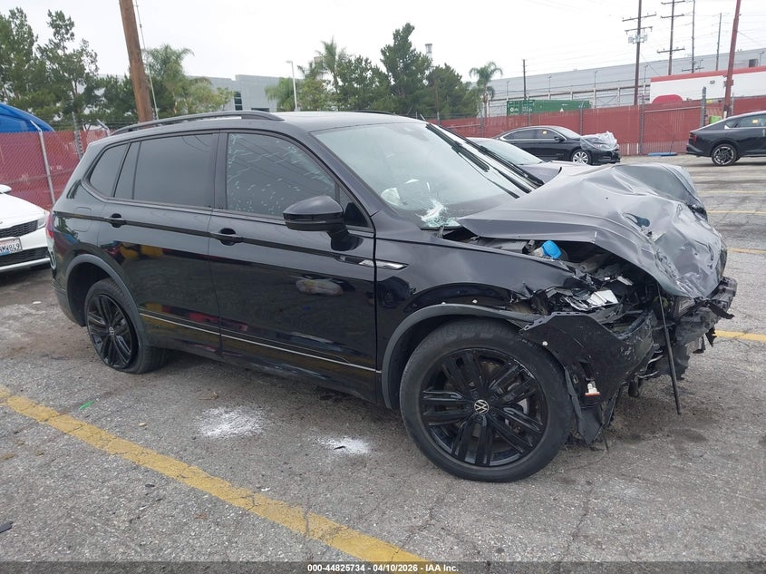 2022 Volkswagen Tiguan 2.0T Se R-Line Black