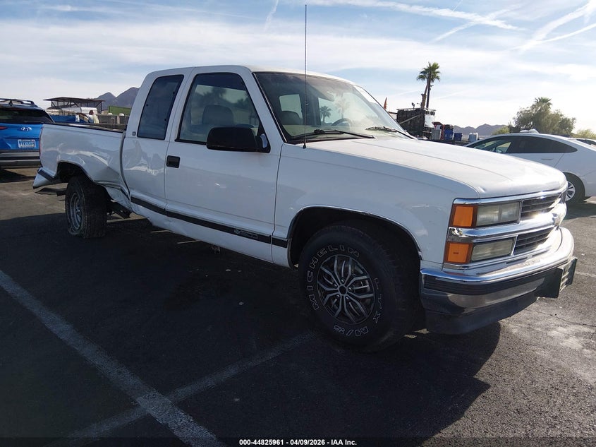 1GCEC19W6WE221902 1998 Chevrolet C1500 Fleetside auction photo 1