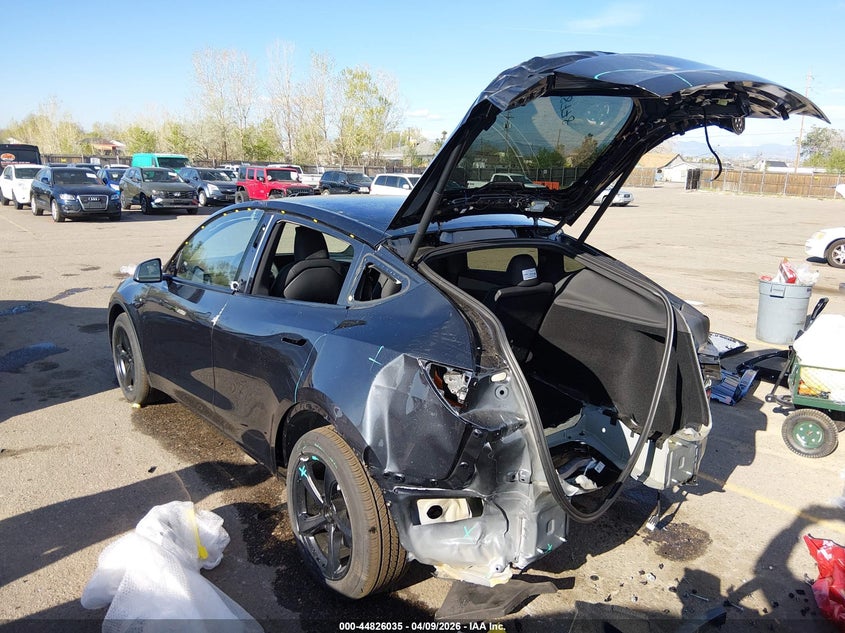 2026 Tesla Model y All-Wheel Drive/Long Range Launch Series/Premium All-Wheel Drive grey Lot 111044826035 Vin 7SAYGDEE6TF588778