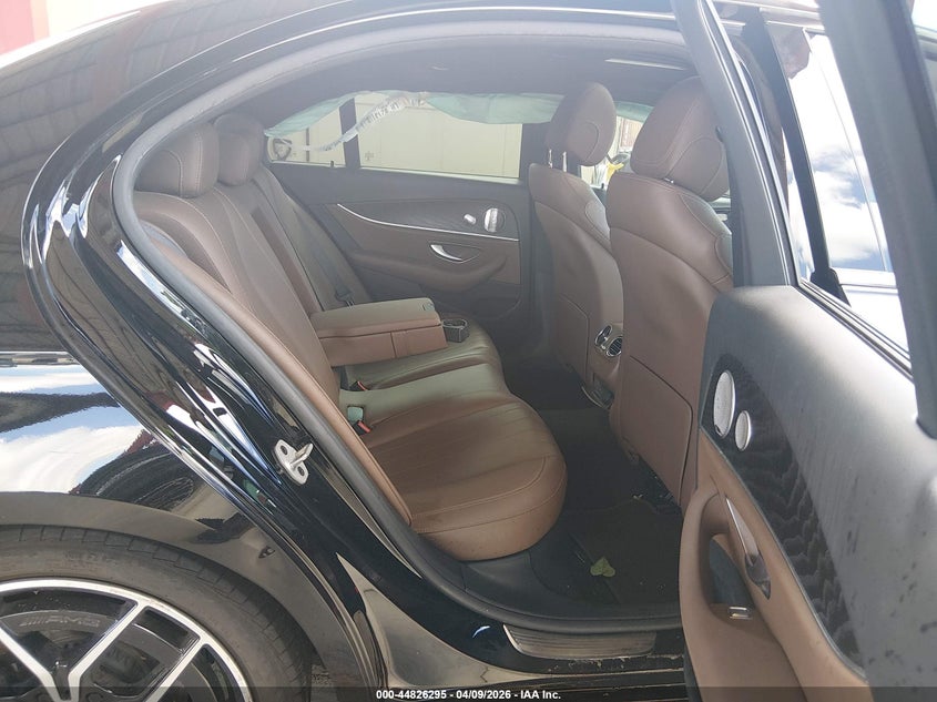 2021 Mercedes-Benz E 350 VIN: W1KZF8DB8MA898899 Lot: 44826295