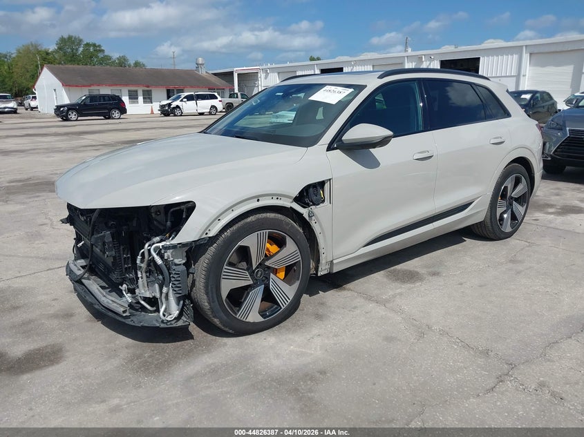 Vin: wa1laage7nb006529, lot: 45323685, audi e-tron premium plus quattro 20222