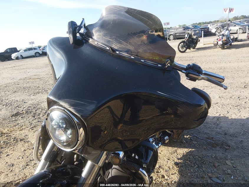 2013 Harley-Davidson Flhx Street Glide VIN: 1HD1KBM15DB638704 Lot: 44826393