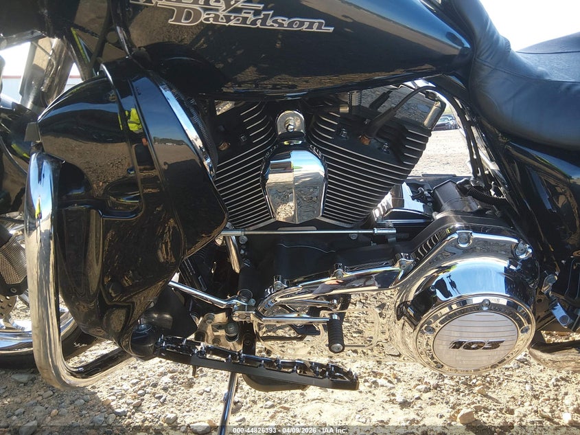 2013 Harley-Davidson Flhx Street Glide VIN: 1HD1KBM15DB638704 Lot: 44826393