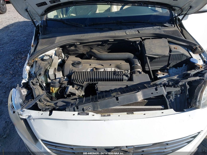 2015 Volvo V60 T5 Platinum VIN: YV1612SD3F1193597 Lot: 44826408