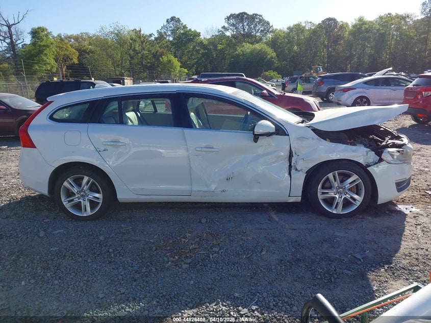 2015 Volvo V60 T5 Platinum VIN: YV1612SD3F1193597 Lot: 44826408